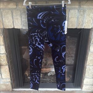 NWT Athleta Elation Velvet Tight purple & black Swirl Leggings size Medium